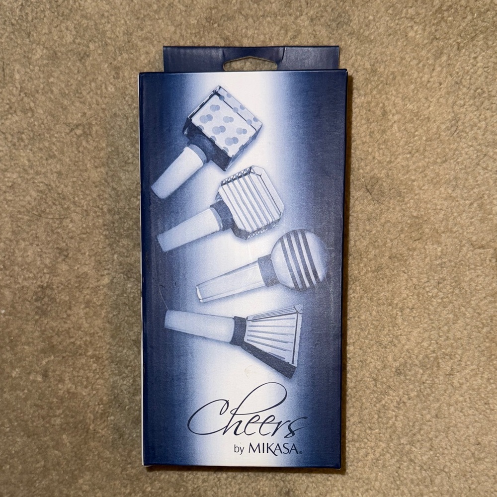 Mikasa Cheers Bottle stoppers